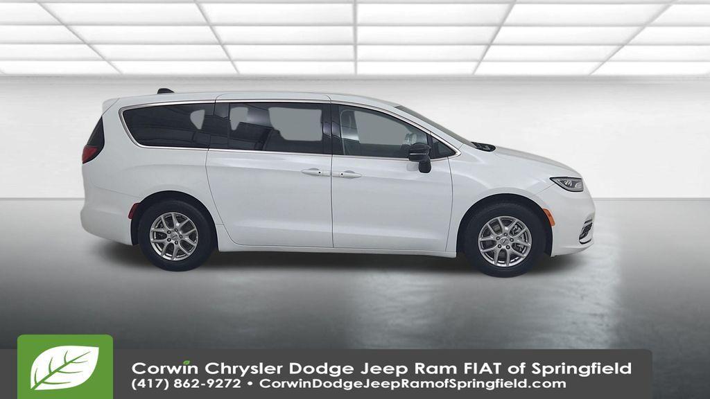 used 2024 Chrysler Pacifica car, priced at $26,411