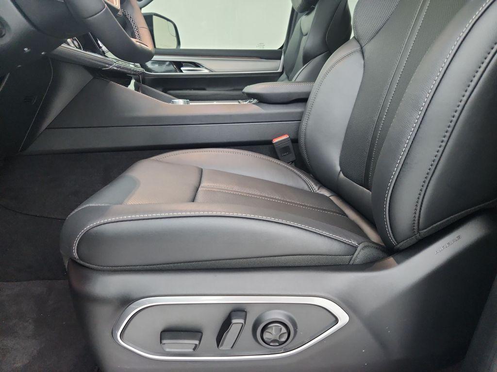 new 2026 Jeep Grand Wagoneer car, priced at $76,943