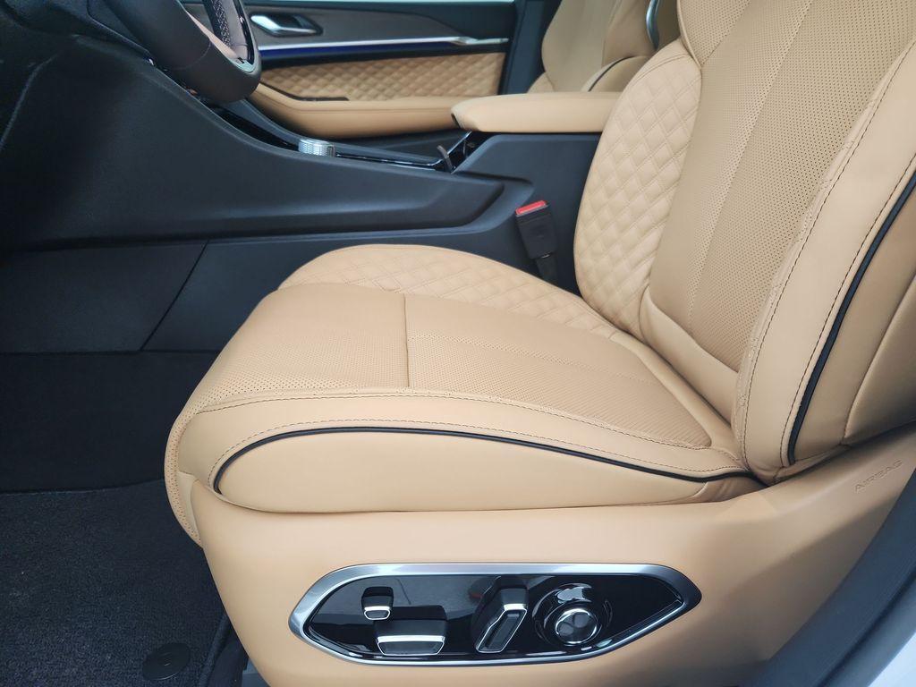 new 2025 Jeep Grand Cherokee L car, priced at $58,833