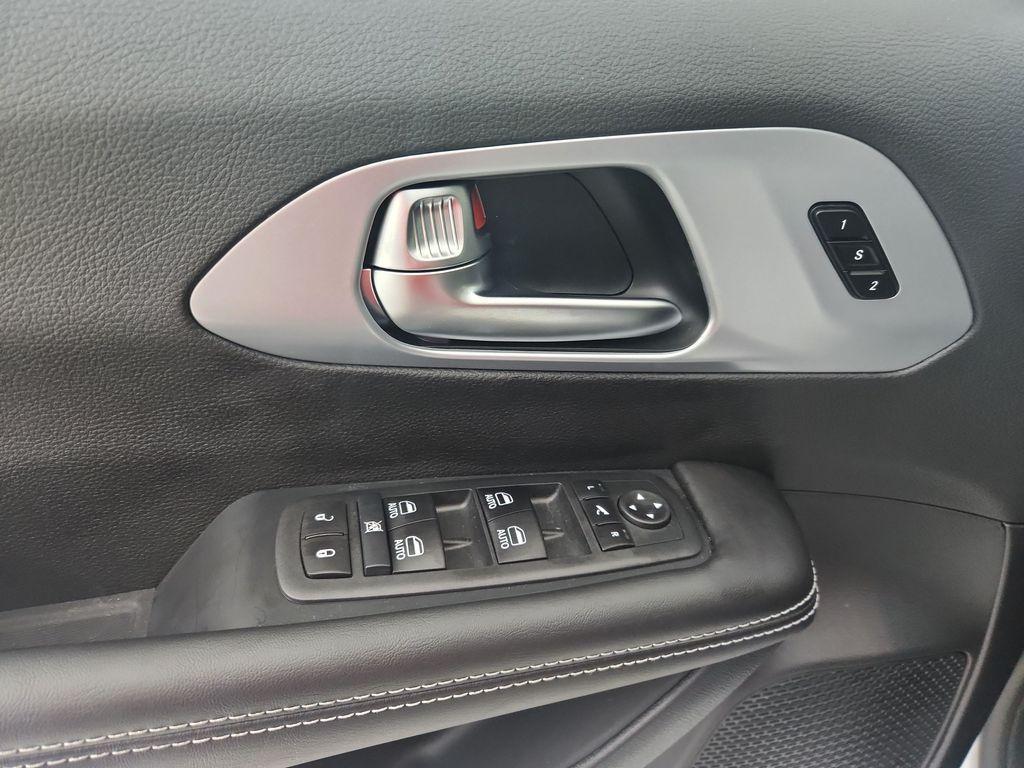 new 2026 Chrysler Pacifica car, priced at $51,788