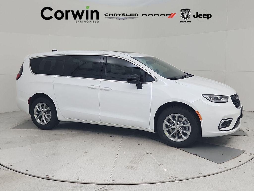 new 2026 Chrysler Pacifica car, priced at $51,788