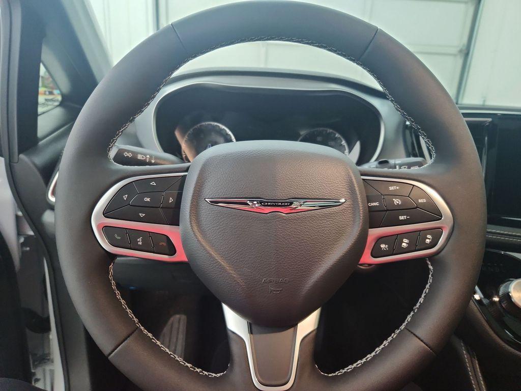 new 2026 Chrysler Pacifica car, priced at $51,788