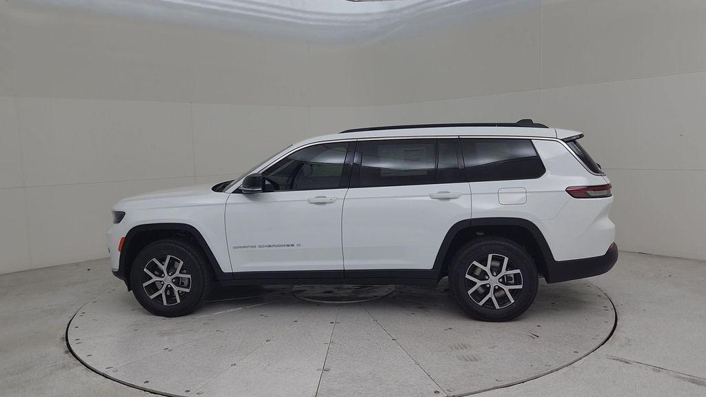 new 2025 Jeep Grand Cherokee L car, priced at $43,757