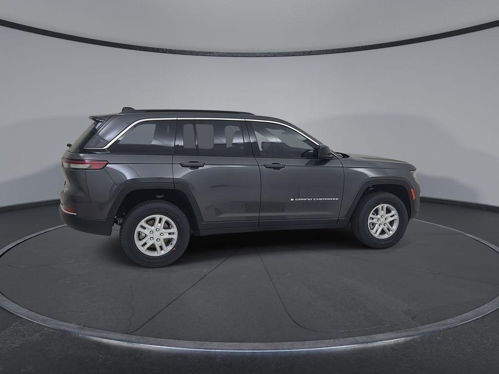 new 2025 Jeep Grand Cherokee car, priced at $32,450