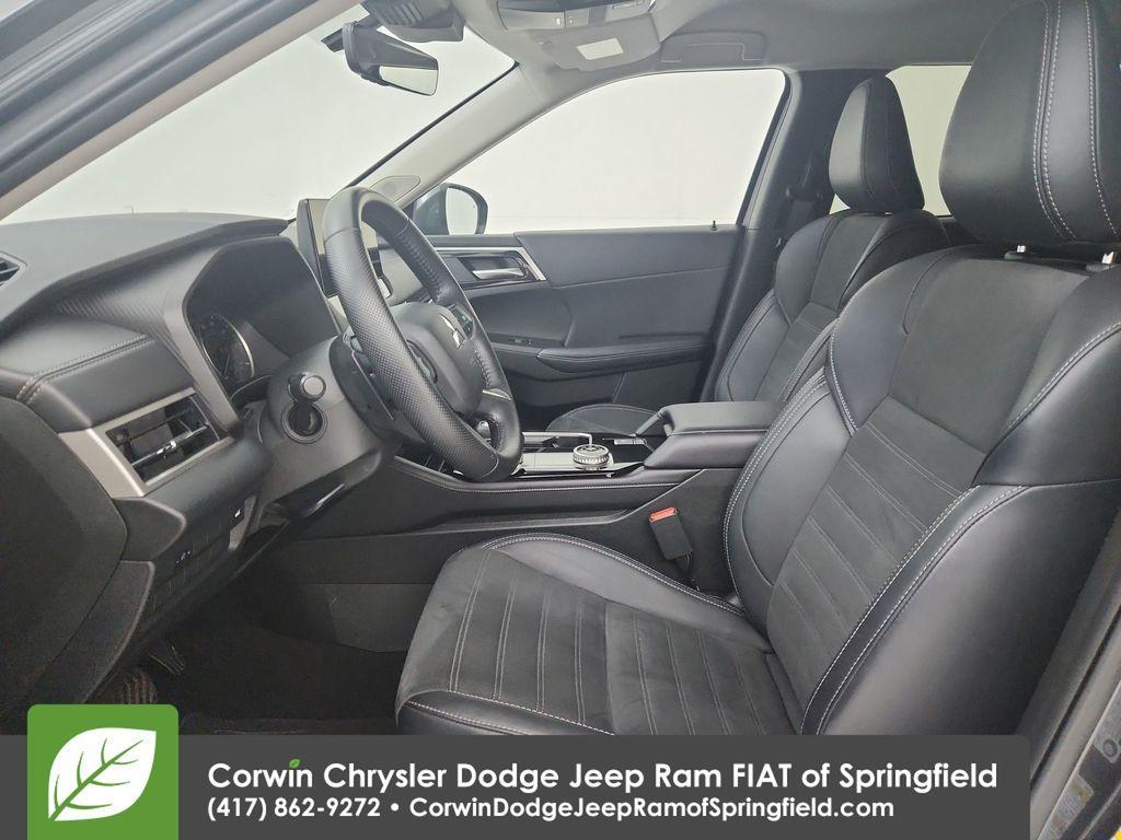 used 2025 Mitsubishi Outlander car, priced at $25,700