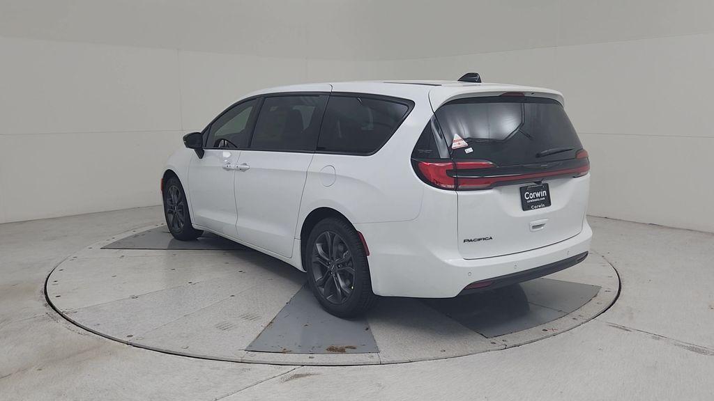 new 2026 Chrysler Pacifica car, priced at $43,693