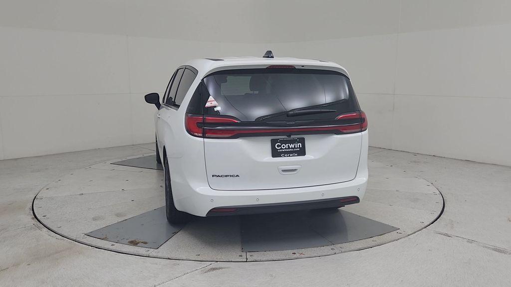 new 2026 Chrysler Pacifica car, priced at $43,693