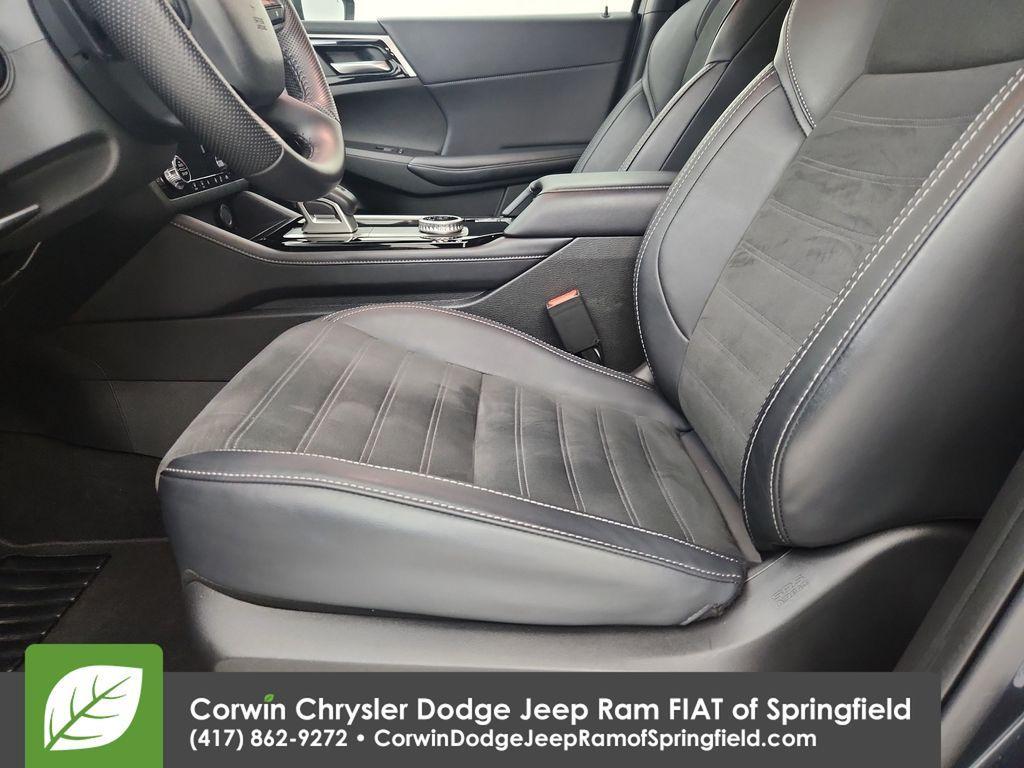 used 2025 Mitsubishi Outlander car, priced at $24,506