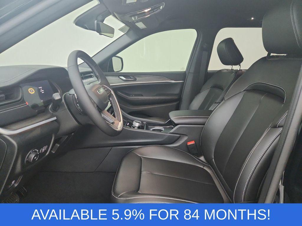 new 2026 Jeep Grand Cherokee car, priced at $42,853