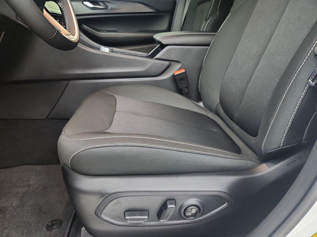 new 2025 Jeep Grand Cherokee L car, priced at $40,249