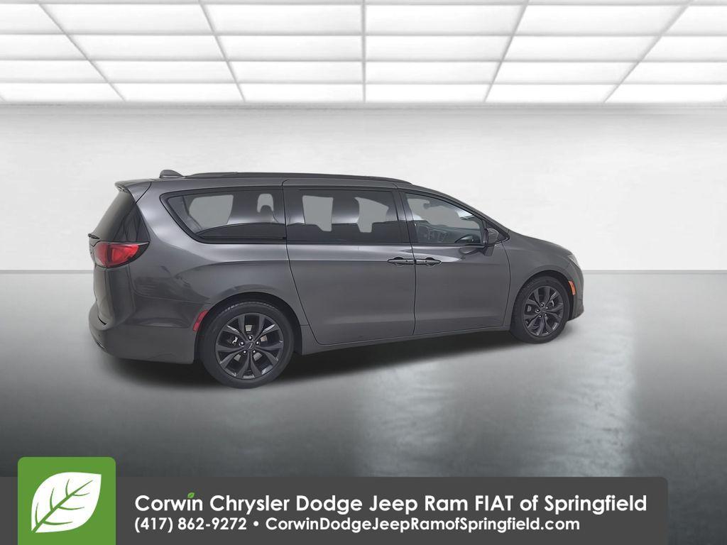 used 2018 Chrysler Pacifica car, priced at $16,496