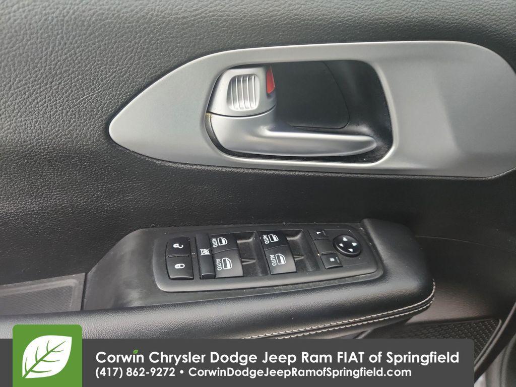 used 2018 Chrysler Pacifica car, priced at $16,496
