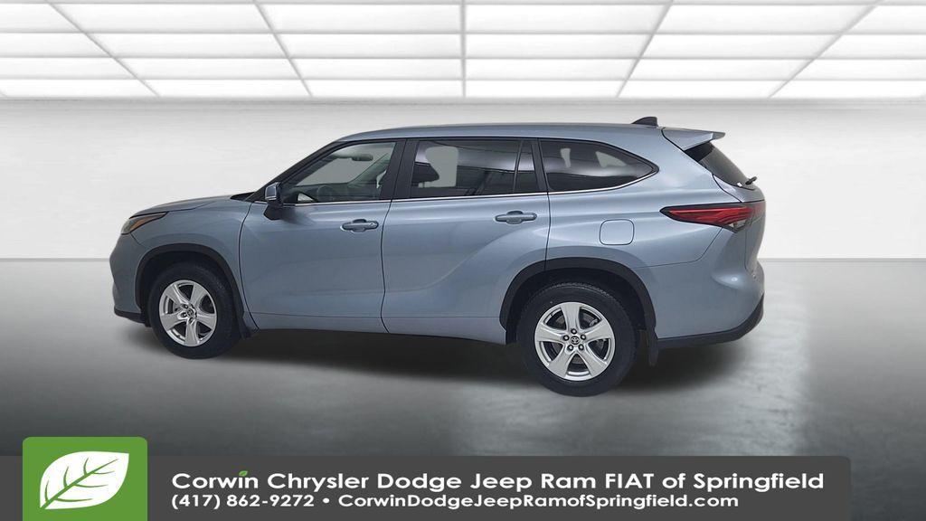 used 2023 Toyota Highlander car, priced at $28,137