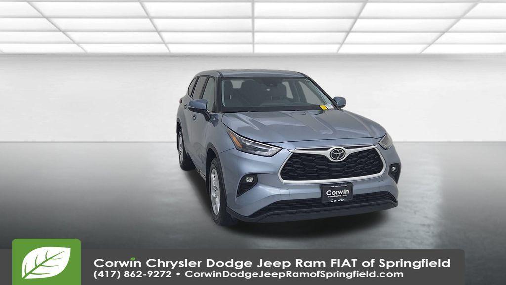 used 2023 Toyota Highlander car, priced at $28,137