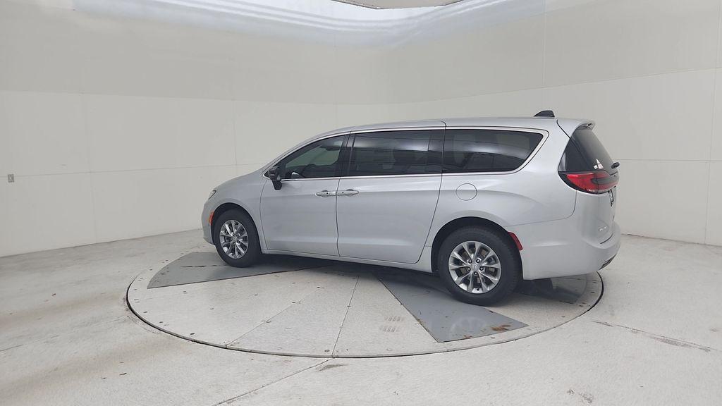 new 2026 Chrysler Pacifica car, priced at $45,721