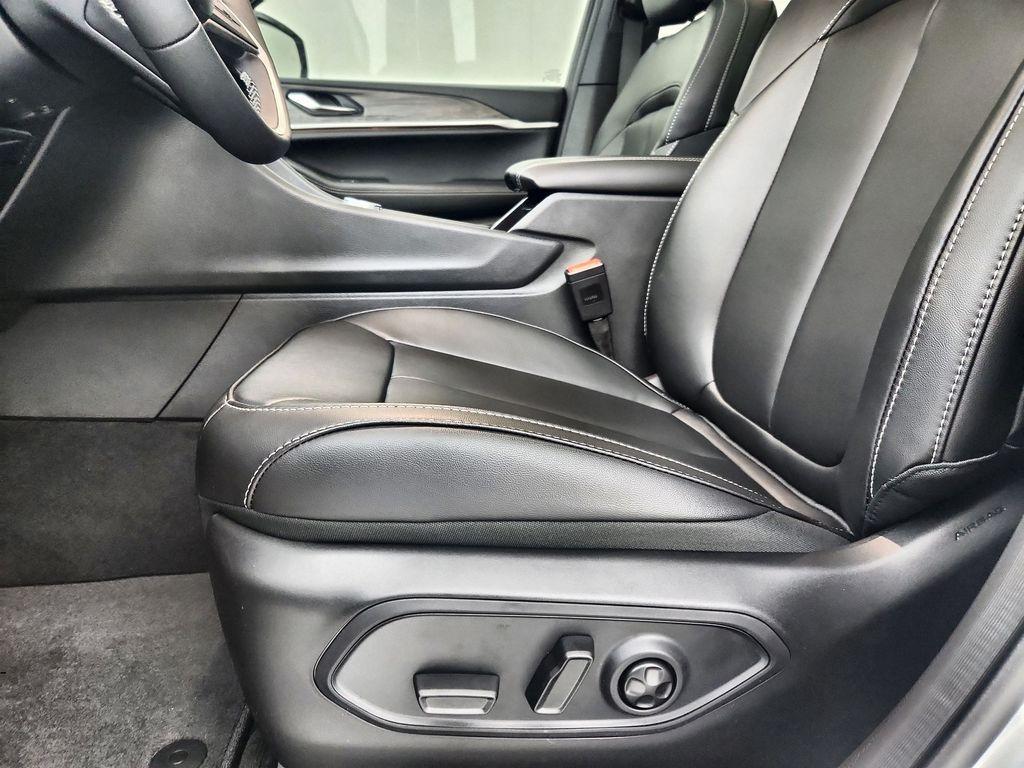 new 2025 Jeep Grand Cherokee L car, priced at $51,263