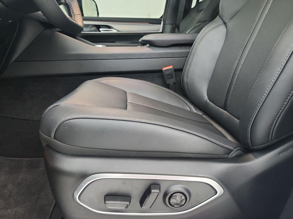 new 2025 Jeep Wagoneer L car, priced at $76,335