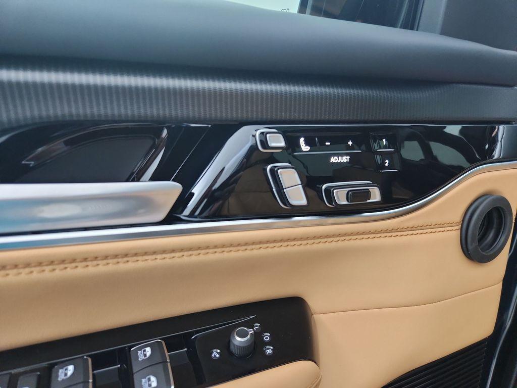 new 2026 Jeep Grand Wagoneer car, priced at $100,732