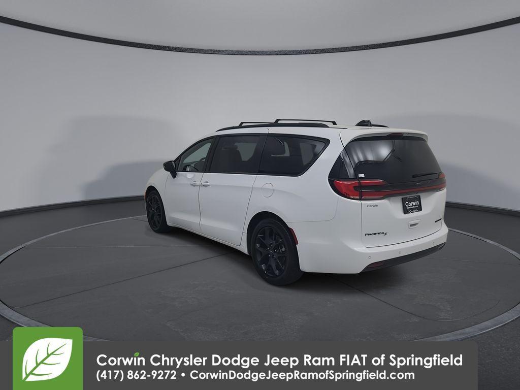 used 2025 Chrysler Pacifica car, priced at $33,300