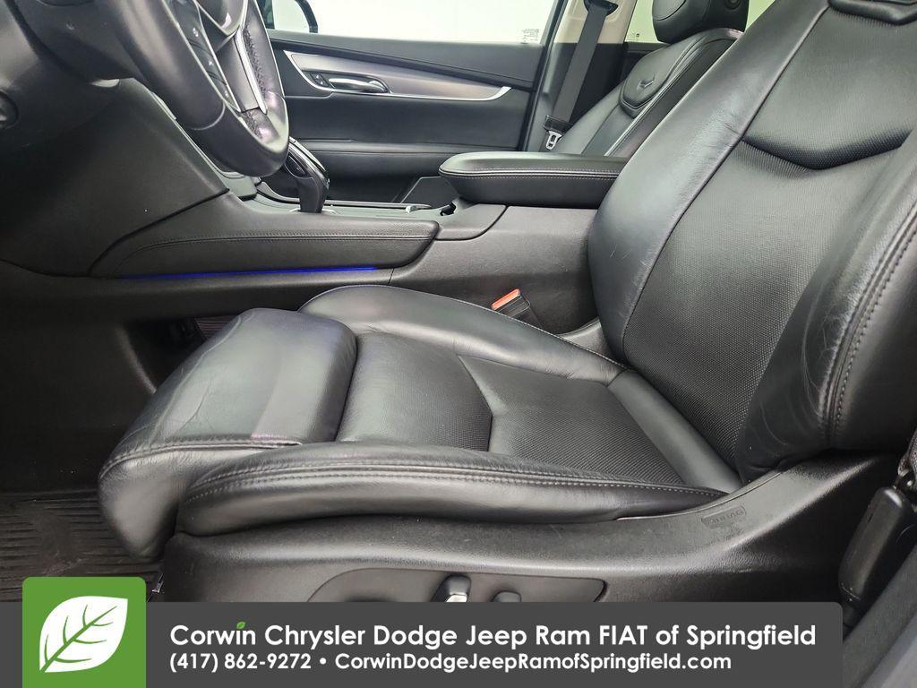 used 2017 Cadillac XT5 car, priced at $15,390