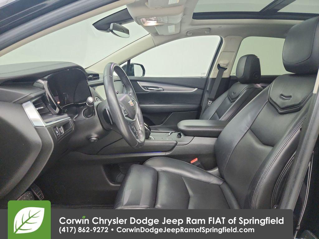 used 2017 Cadillac XT5 car, priced at $15,390