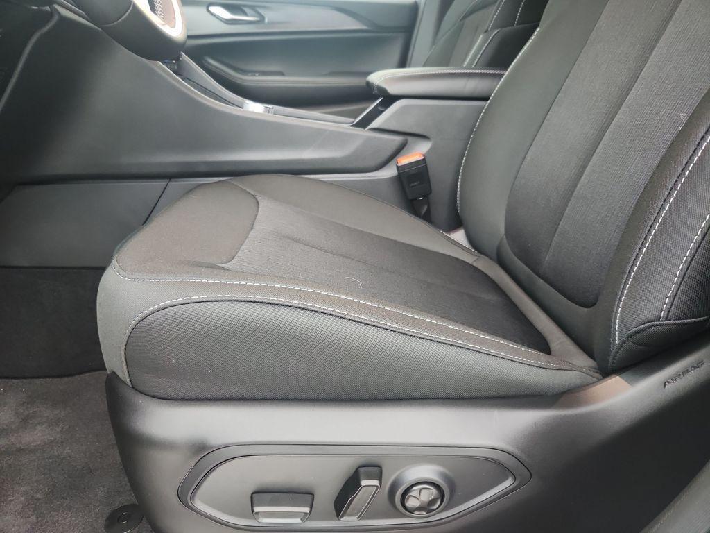new 2026 Jeep Grand Cherokee L car, priced at $41,636