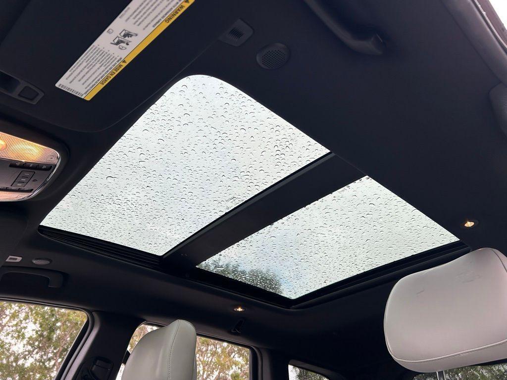 used 2018 Jeep Grand Cherokee car, priced at $18,996