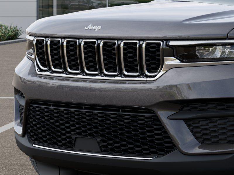 new 2025 Jeep Grand Cherokee car, priced at $33,129