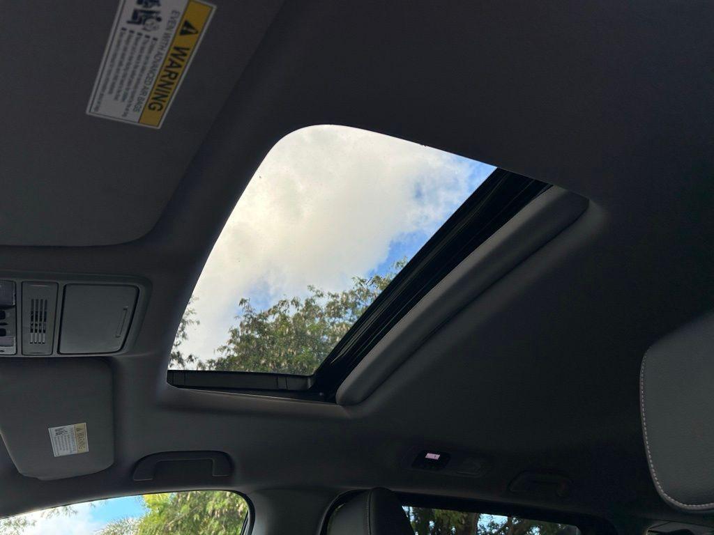 used 2024 Honda Odyssey car, priced at $30,996