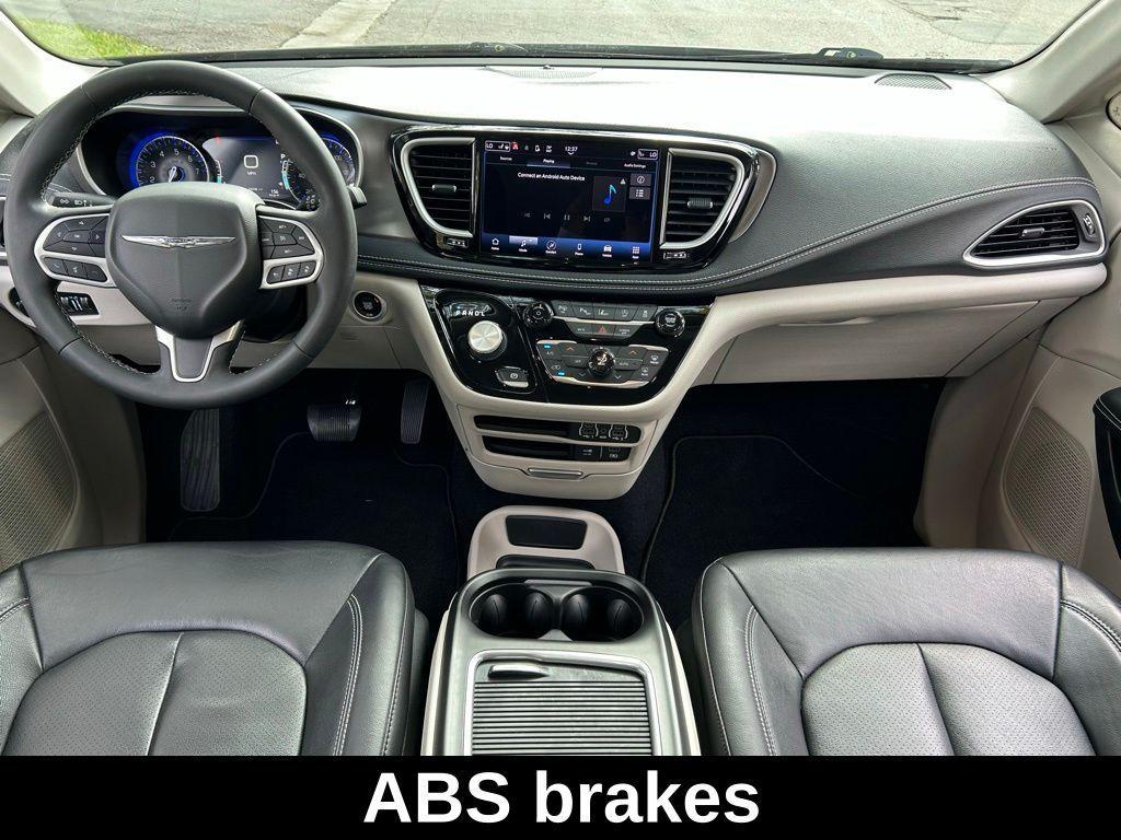 used 2022 Chrysler Pacifica car, priced at $30,977