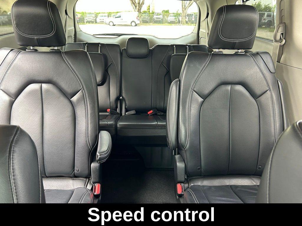 used 2022 Chrysler Pacifica car, priced at $30,977