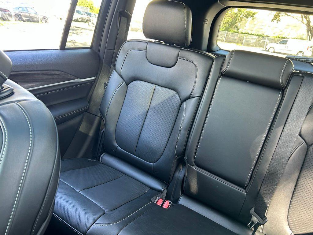 new 2026 Jeep Grand Cherokee car, priced at $51,115