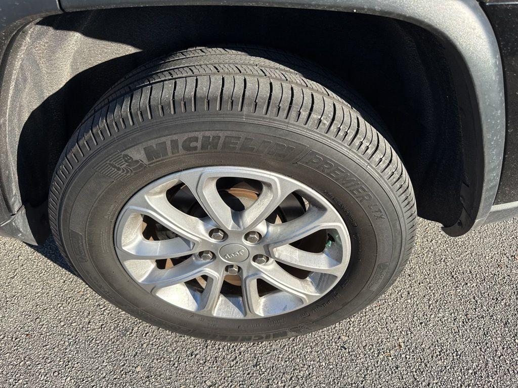 used 2022 Jeep Grand Cherokee WK car, priced at $25,396