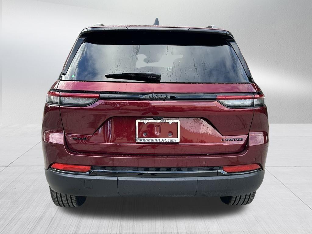 new 2025 Jeep Grand Cherokee car, priced at $41,398