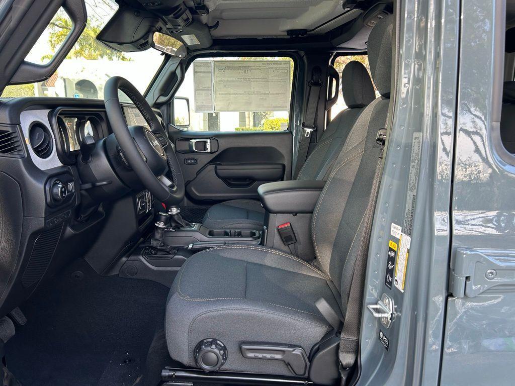 new 2026 Jeep Gladiator car, priced at $44,579