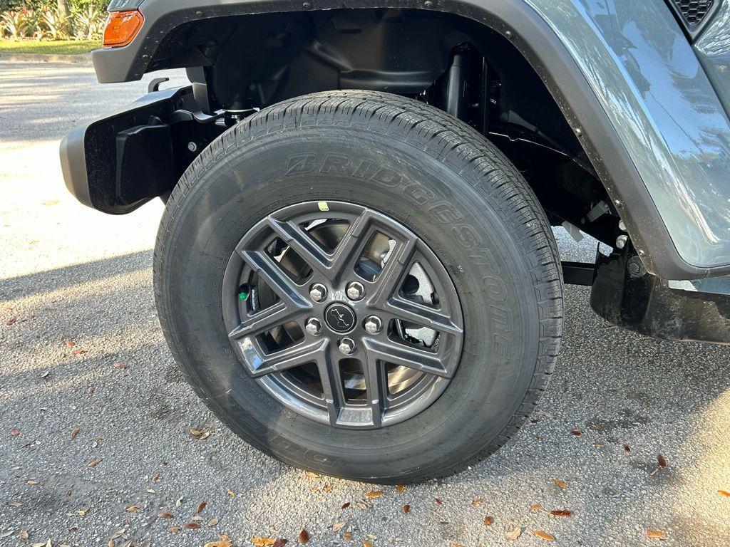 new 2026 Jeep Gladiator car, priced at $44,579