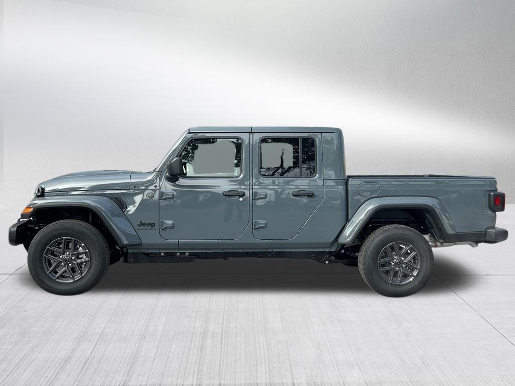 new 2026 Jeep Gladiator car, priced at $44,579