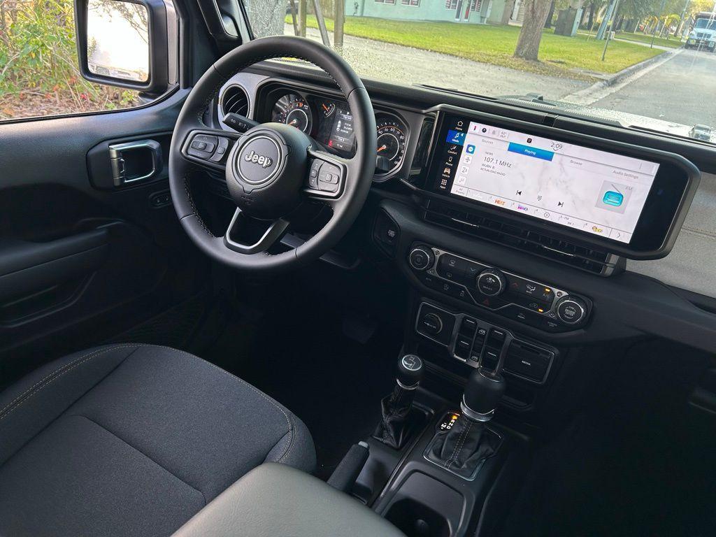 new 2026 Jeep Gladiator car, priced at $44,579