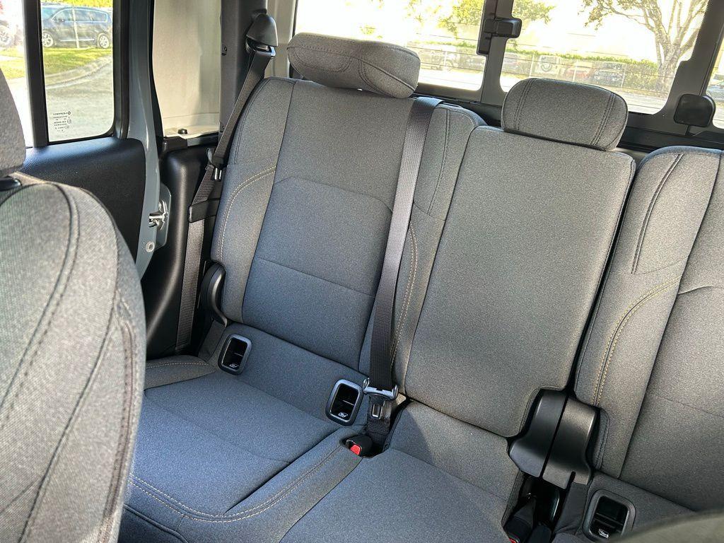 new 2026 Jeep Gladiator car, priced at $44,579