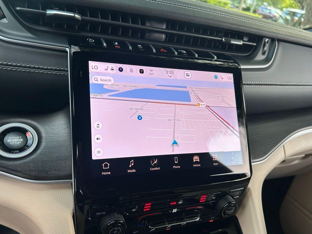 new 2025 Jeep Grand Cherokee L car, priced at $43,976