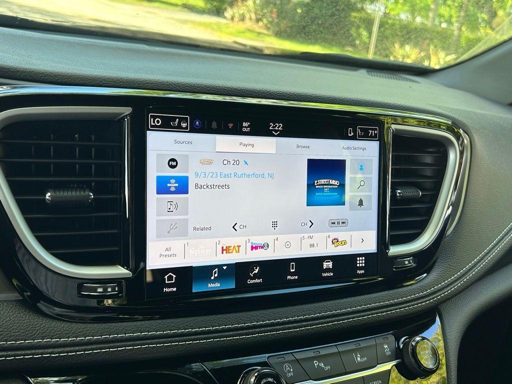 new 2026 Chrysler Pacifica car, priced at $36,953