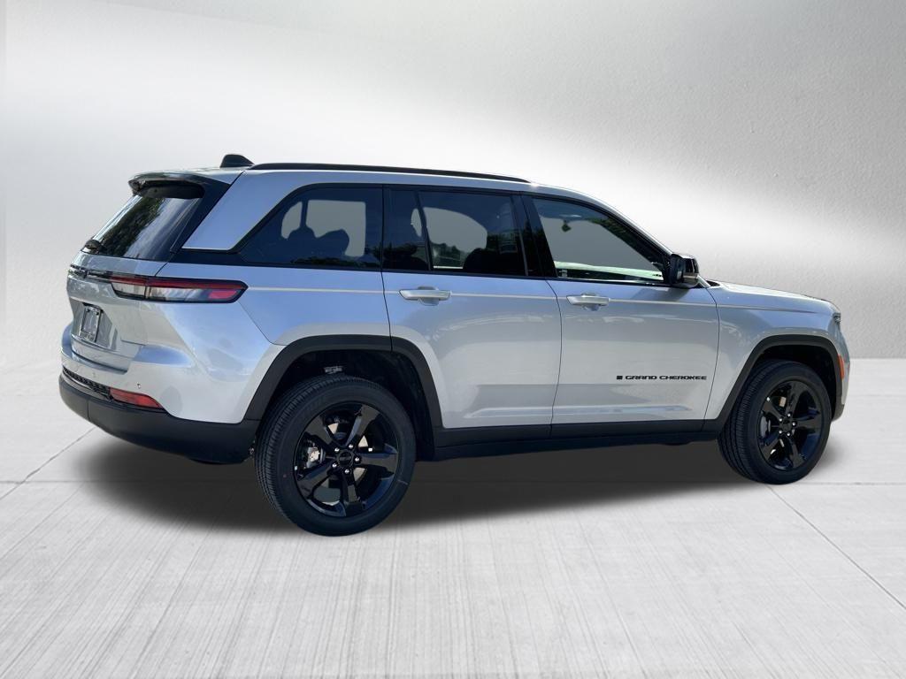 new 2025 Jeep Grand Cherokee car, priced at $36,988