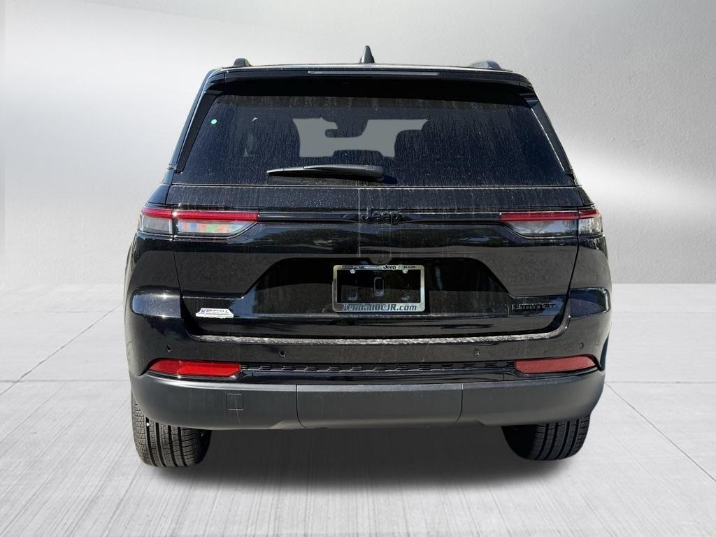 new 2025 Jeep Grand Cherokee car, priced at $39,148