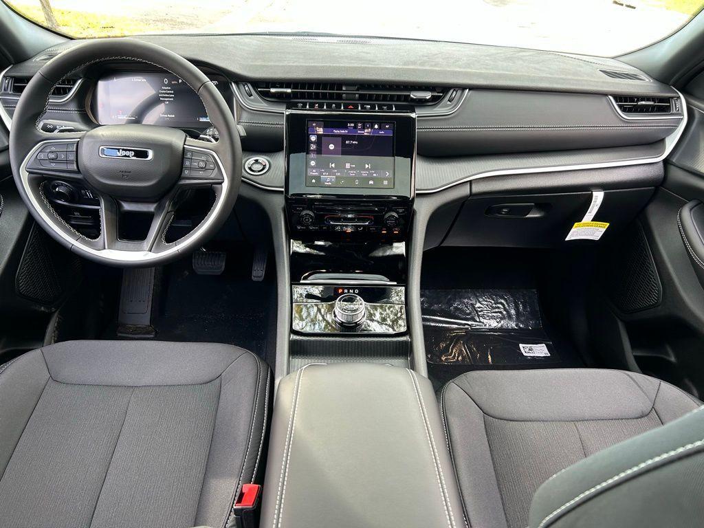 new 2025 Jeep Grand Cherokee L car, priced at $33,880
