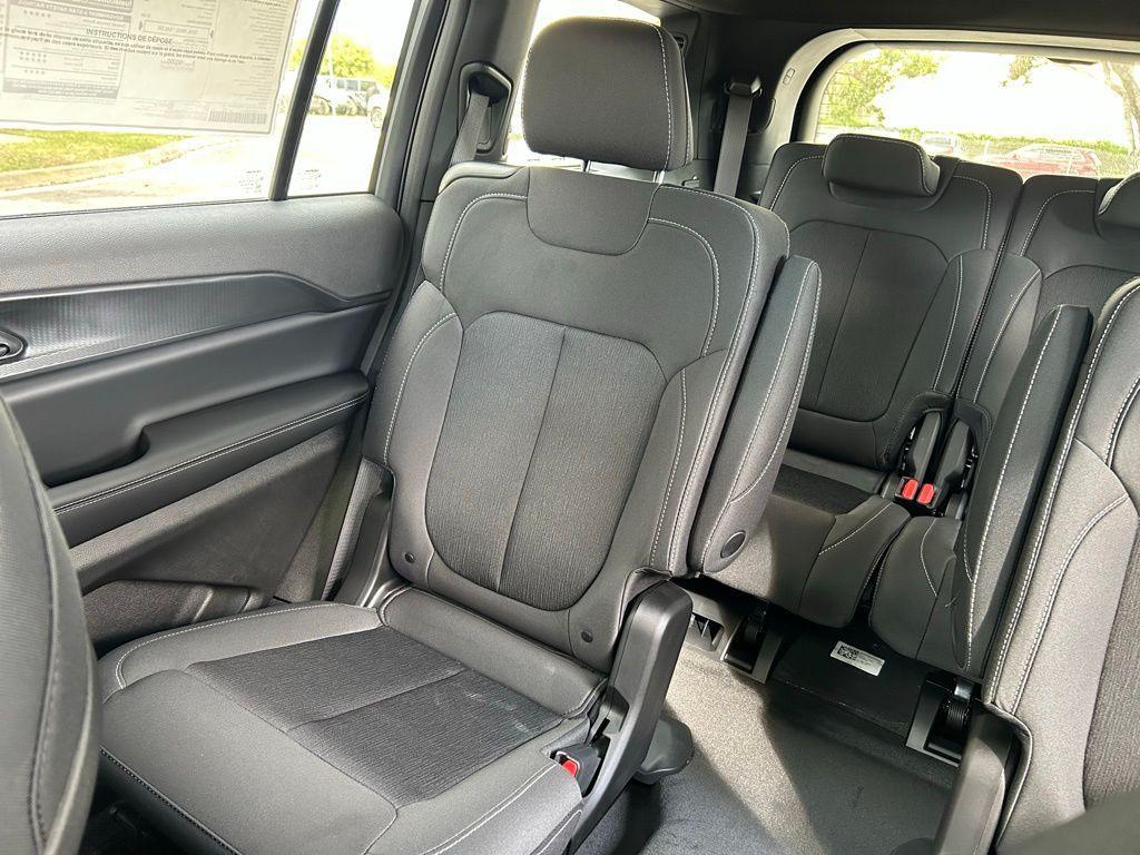 new 2025 Jeep Grand Cherokee L car, priced at $33,880