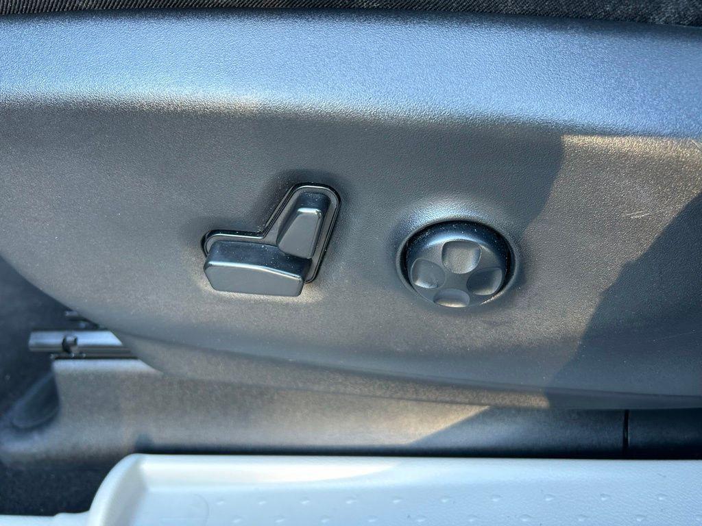 used 2023 Chrysler Pacifica car, priced at $26,995