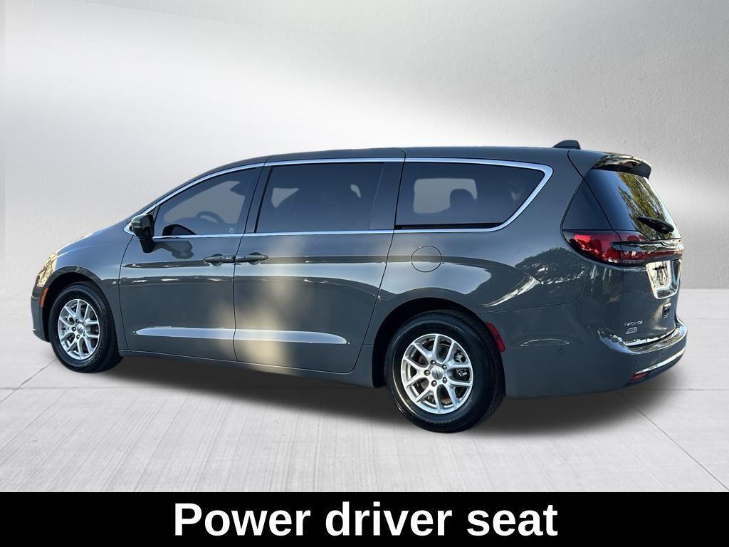 used 2023 Chrysler Pacifica car, priced at $26,995
