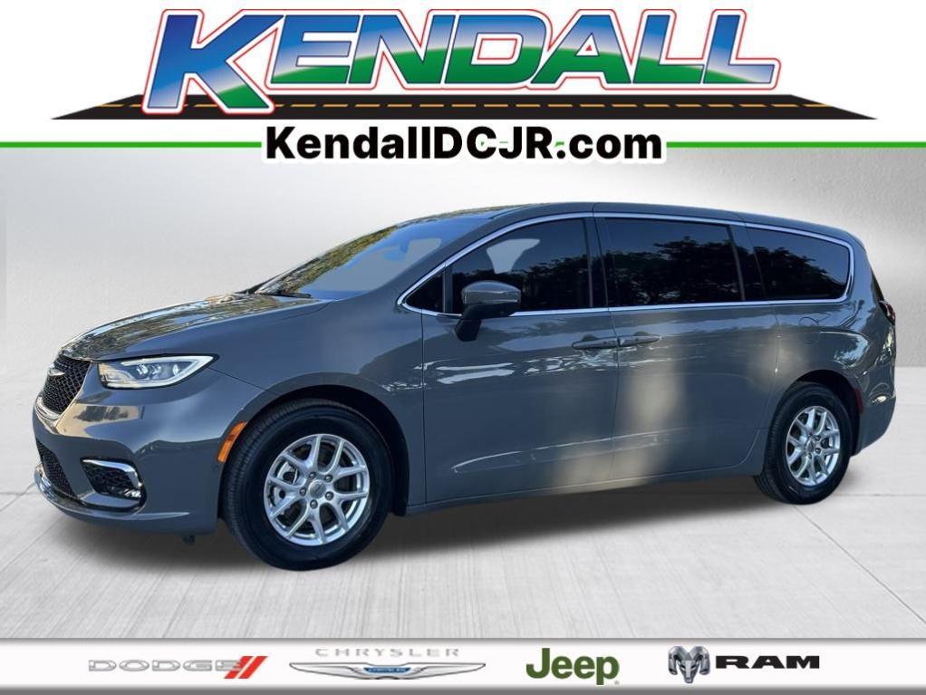 used 2023 Chrysler Pacifica car, priced at $26,995