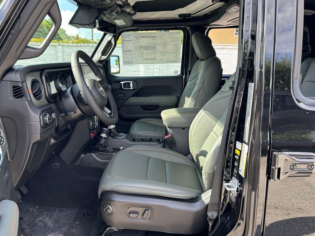 new 2025 Jeep Gladiator car, priced at $50,474