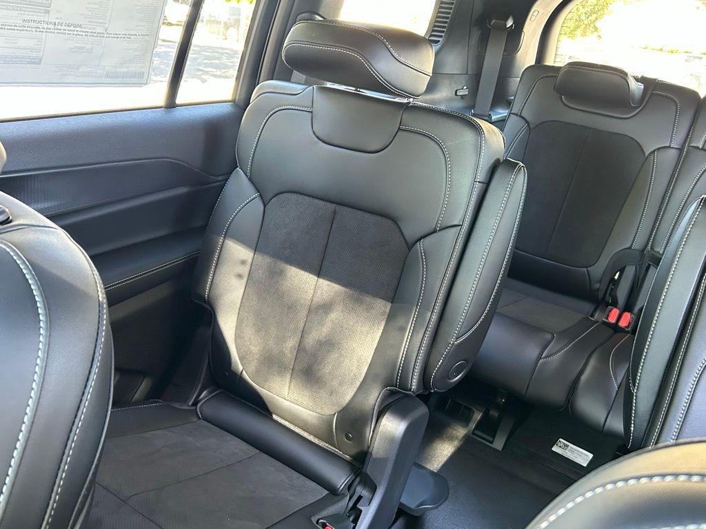 new 2025 Jeep Grand Cherokee L car, priced at $40,300